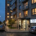 Покупка квартиры в новостройке Перми Apartment_building_entrance_even…_202606200924_2.jpeg