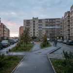 Недвижимость в Перми: покупка квартир и коммерческой недвижимости Apartment_complex_courtyard_sunrise_202606201226.jpeg